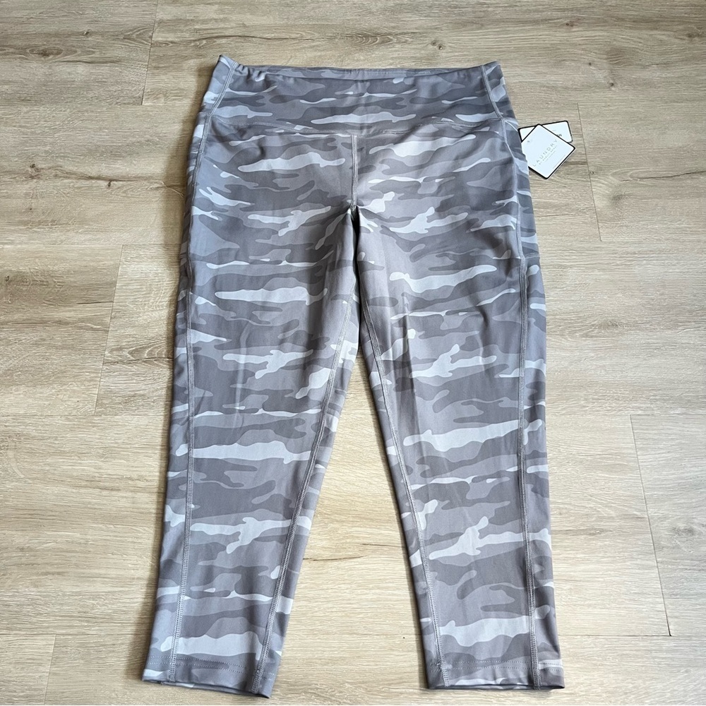 LAUNDRY By Shelli Segal Camo Gray Leggings side Pockets Size XL NWT